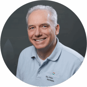 Porträt von Fachzahnarzt für Kieferorthopädie Hans Peter Herrmann.