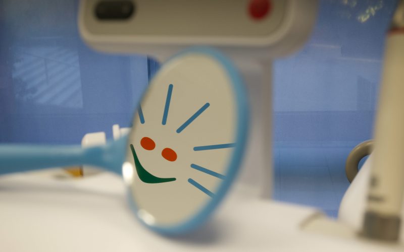 Unser Praxislogo „Stahlendes Lächeln“.